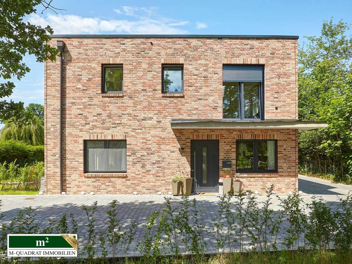 Exklusiver Wohntraum mit PV-Anlage und SmartHome – 
                Stadtvilla für höchste Ansprüche