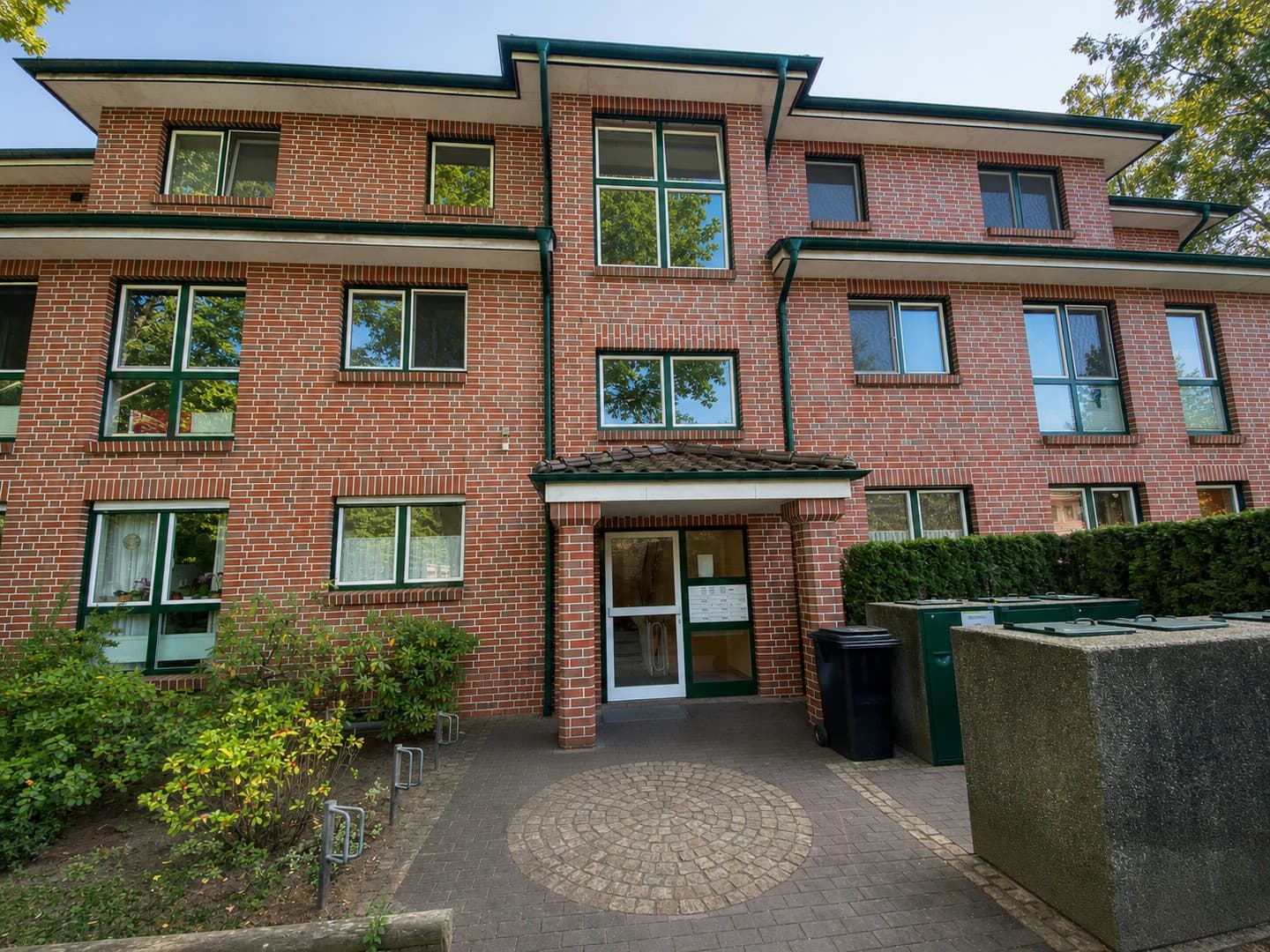 Wohnen am Stadtpark: Moderne 3-Zimmer-Wohnung mit Balkon