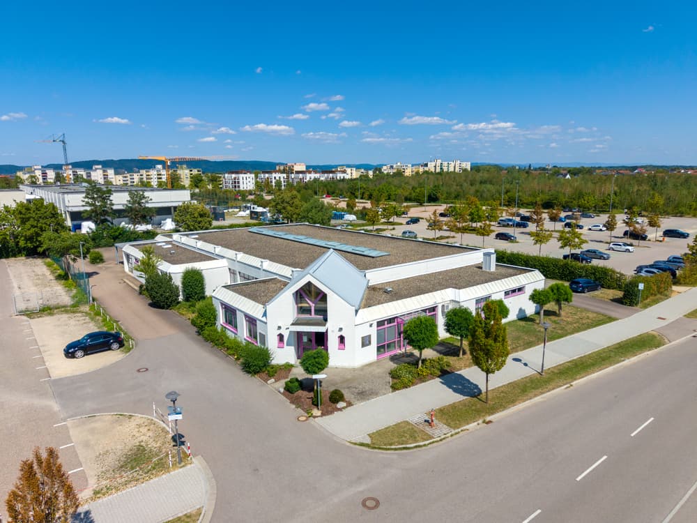 Hallenflächen mit Büro in Toplage