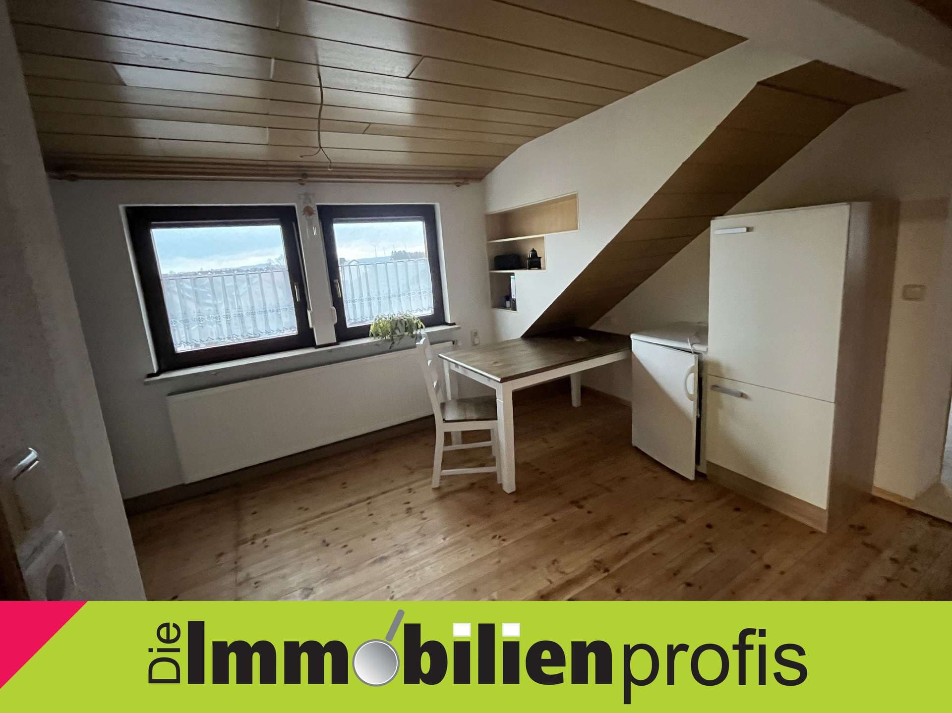 H-52158 - Dachgeschosswohnung mit Einbauküche in Helmbrechts