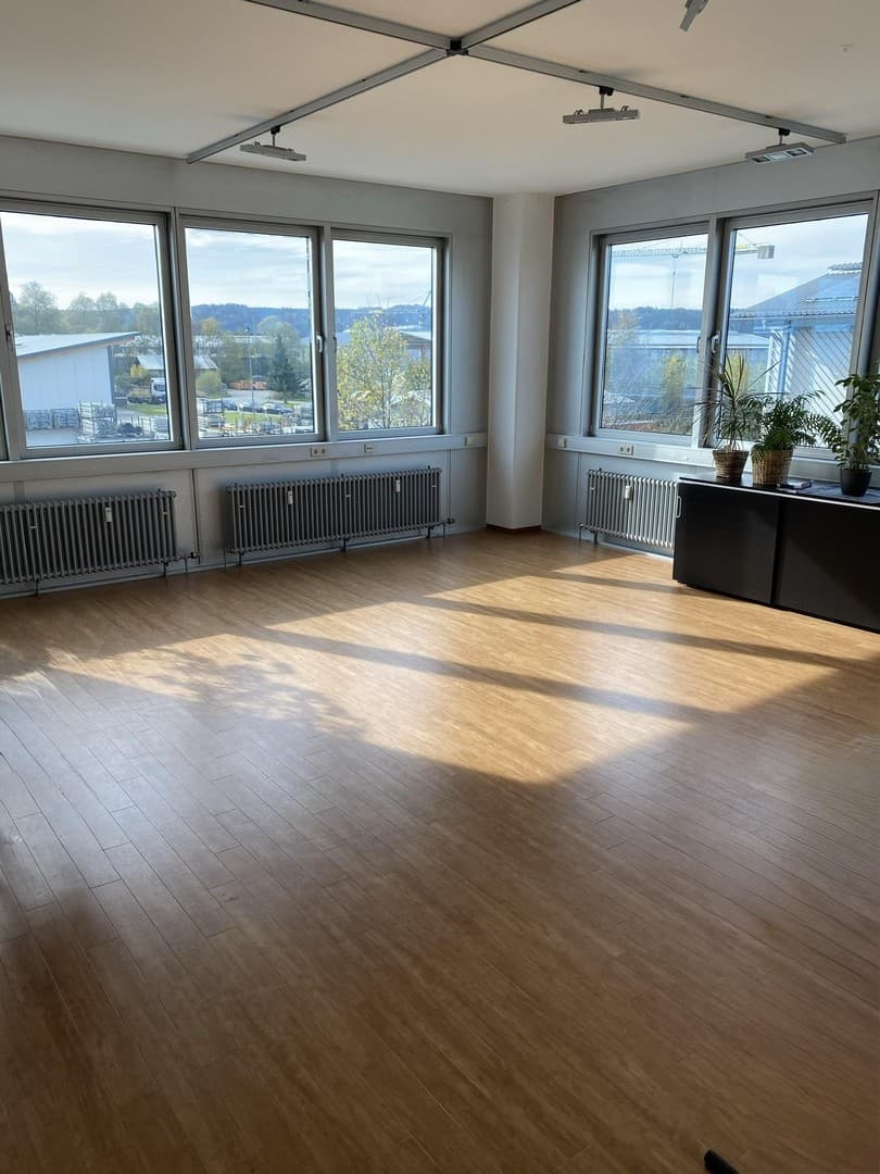 Bürofläche / Studio mit Zugspitzblick