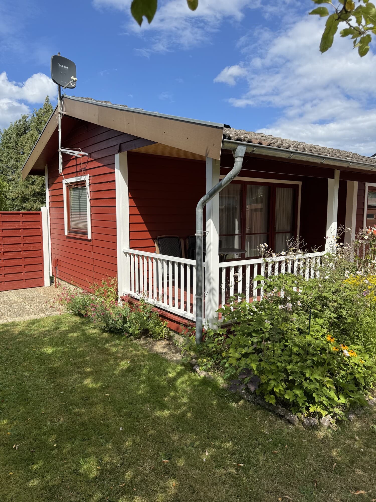 Wellenrauschen inklusive - Gepflegtes Ferienhaus fußläufig zur Ostsee