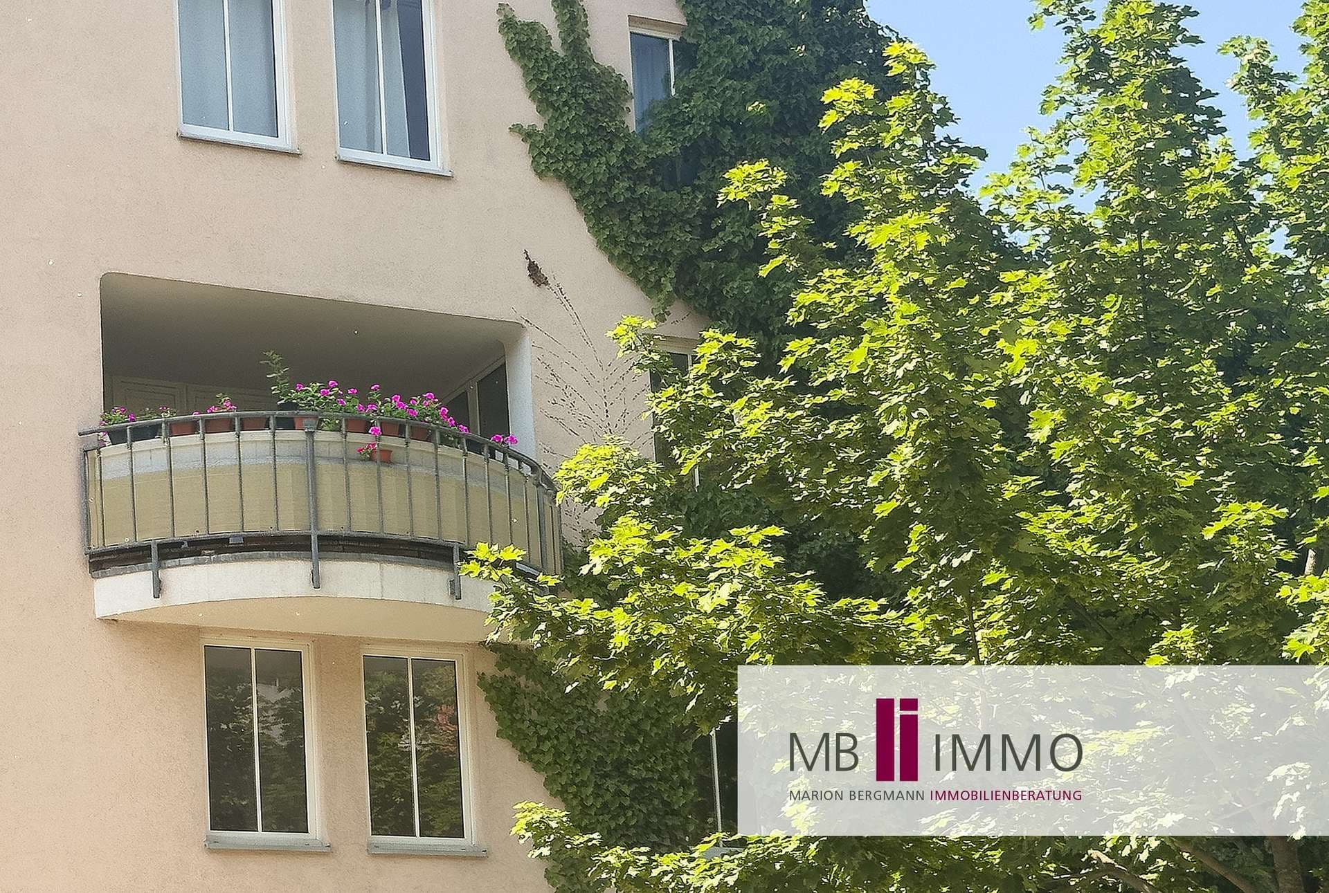 Moderne, ideal geschnittene Familienwohnung mit zwei Balkonen und zwei Bädern nahe TiergartenSpree