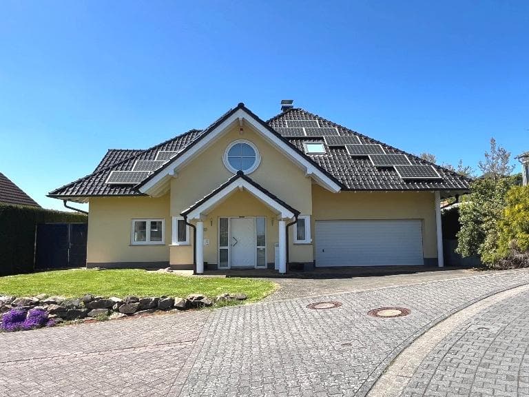 Montabaur, energieeffizientes Wohnhaus am Stadtrand