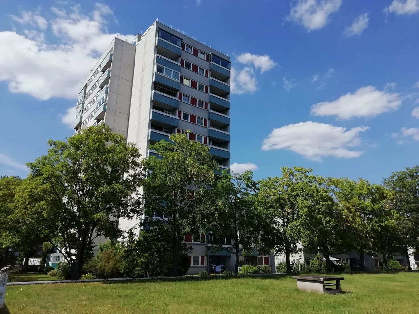Vermietete 1-Zimmer-Wohnung mit Süd-Loggia in zentraler Lage von Hemmingen