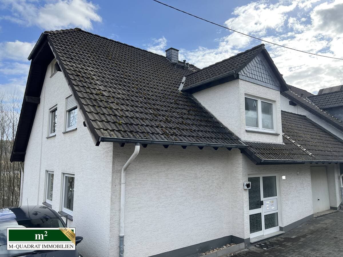 Schöne Wohnung mit Terrasse und Einbauküche inklusive!