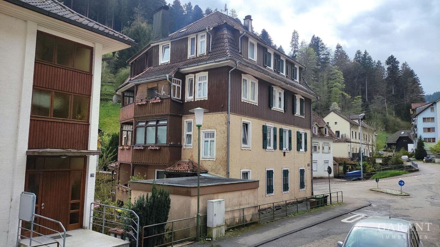 Mehrfamilienhaus mit vier Wohneinheiten und attraktivem Mietpotenzial in Bad Wildbad