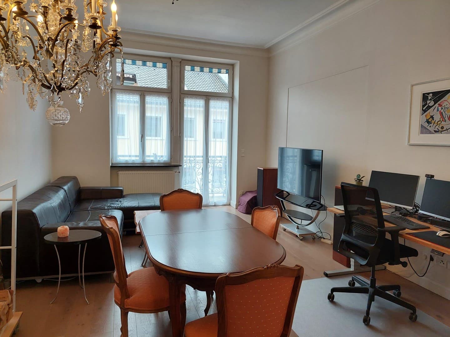 Zentral gelegene 4-Zimmer Wohnung mit Balkon und Fahrstuhl