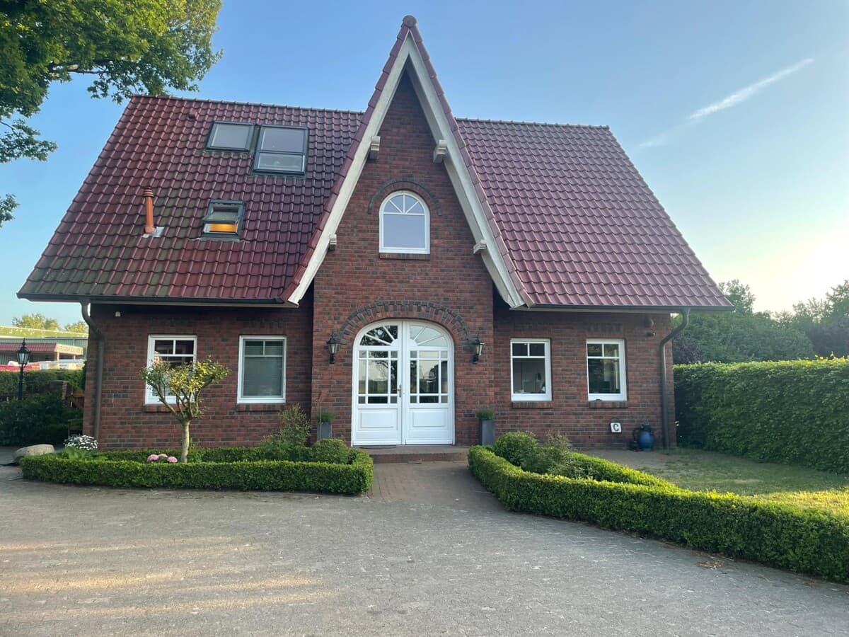 Idyllische Hofanlage mit Pferdeboxen am Ortsrand von Wardenburg