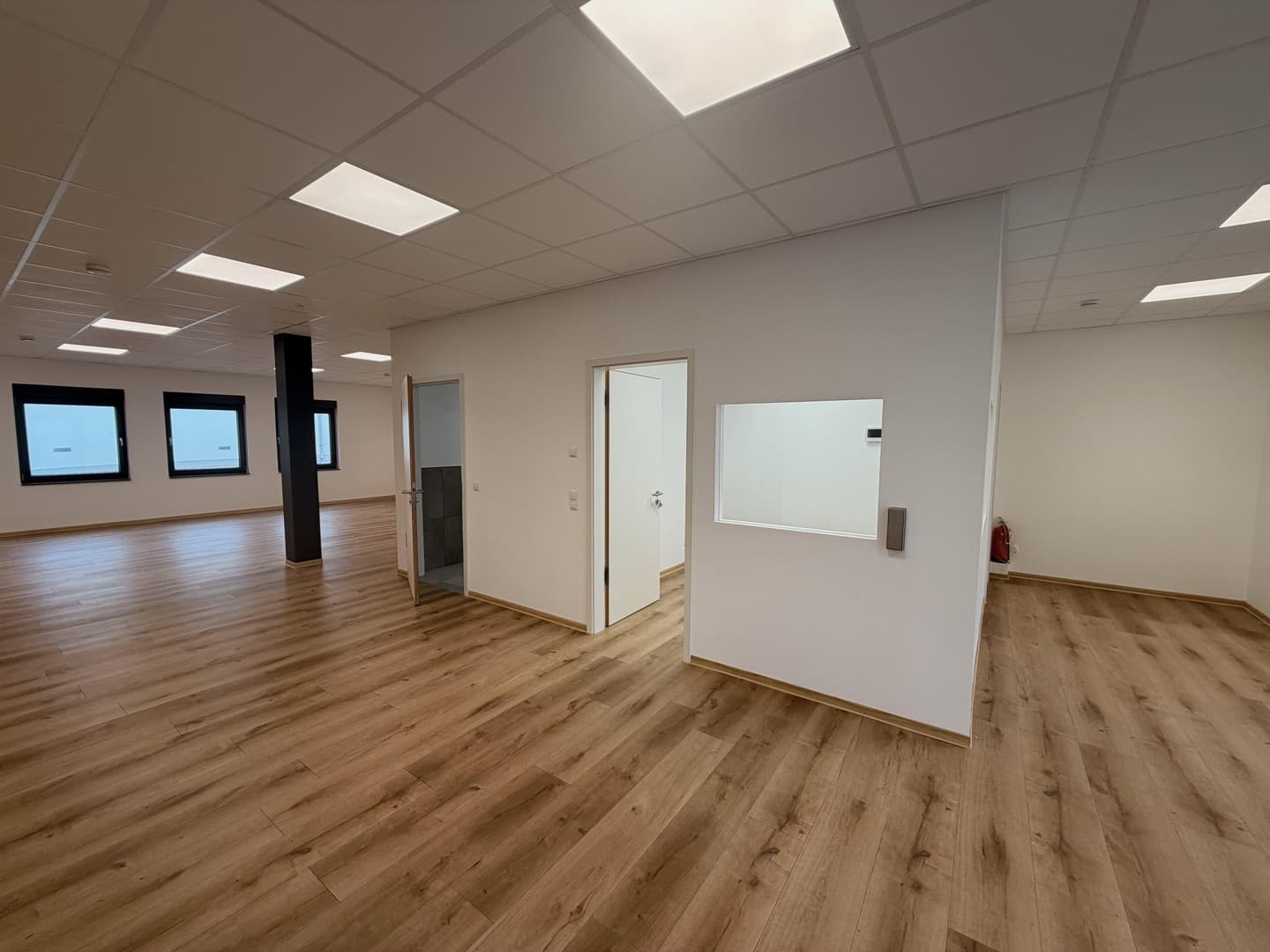 Moderne Gewerbefläche – Perfekt für Tagespflege, Arztpraxis, Kanzlei oder Therapiezentrum