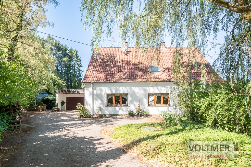 BESONDERHEIT - freistehendes Einfamilienhaus mit Doppelgarage und Wintergarten in Ottweiler-Fürth!