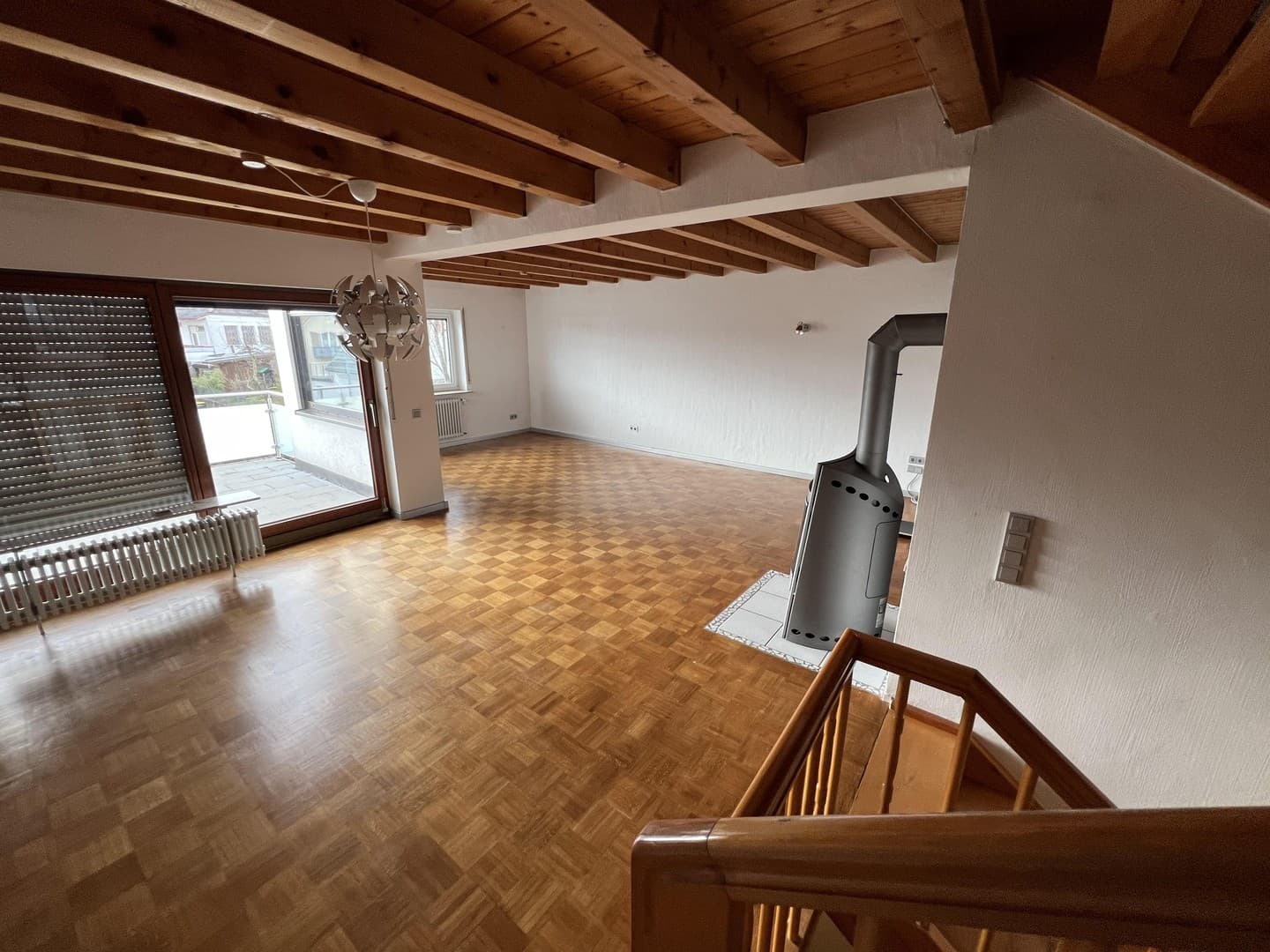 Großzügiges Reihenhaus mit Galerie, Kamin, Solaranlage und Einliegerwohnung