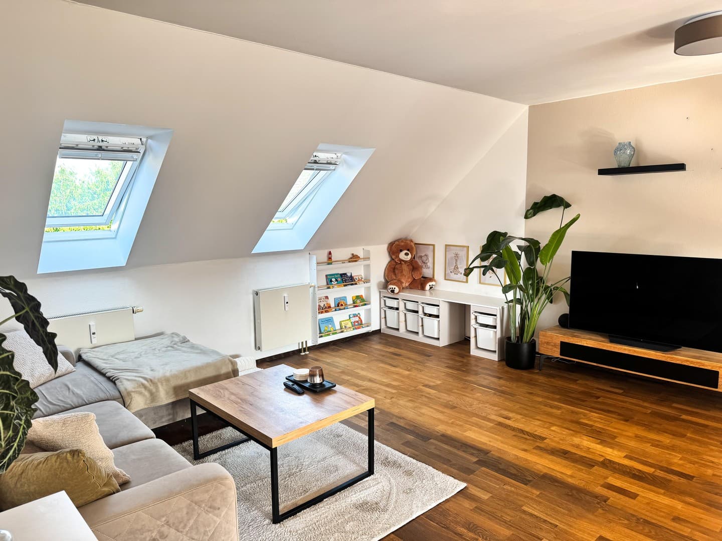 Übernahme ab sofort & provisionsfrei: Gepflegte 3-Zimmer-Wohnung mit Südwestbalkon & TG-Stellplatz