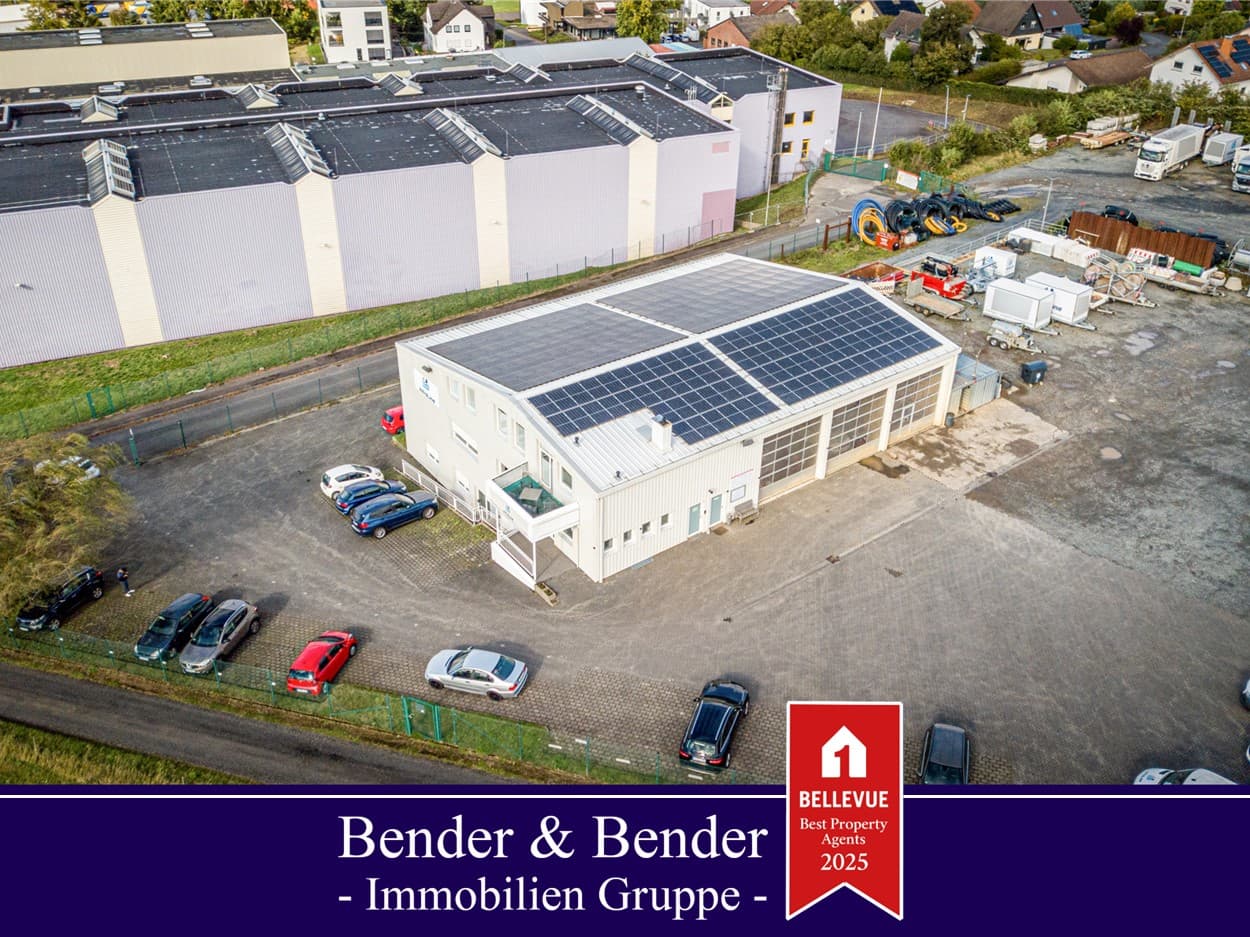 Großer Gewerbekomplex mit Bürogebäude, Werkstatt-/Halle, Freifläche und PV-Anlage!