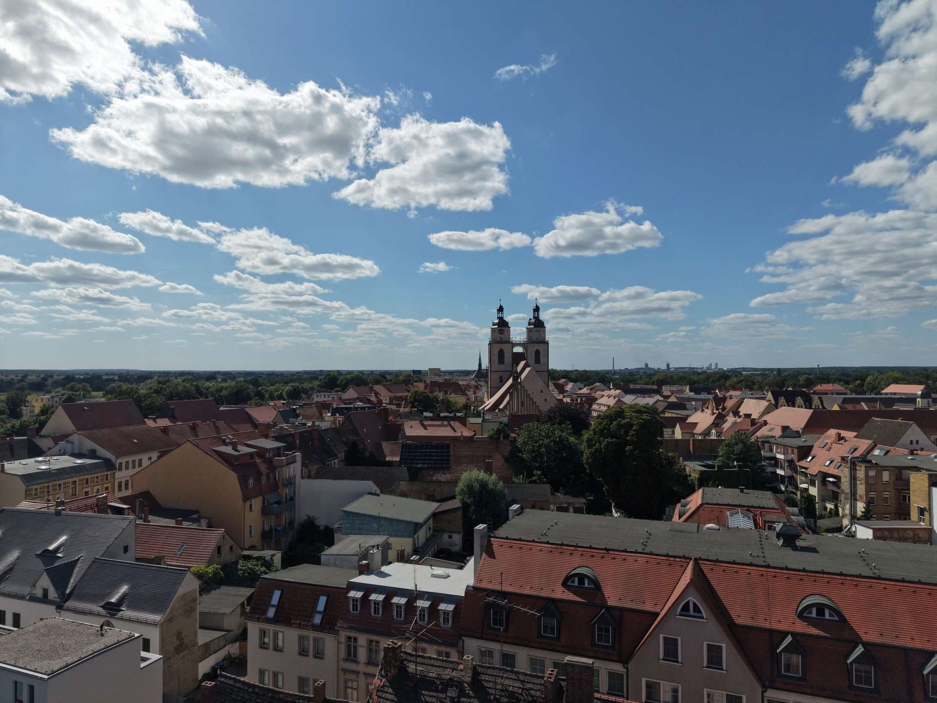 Bezugsfrei: 4-Zimmer-Wohnung im historischen Zentrum von Wittenberg!