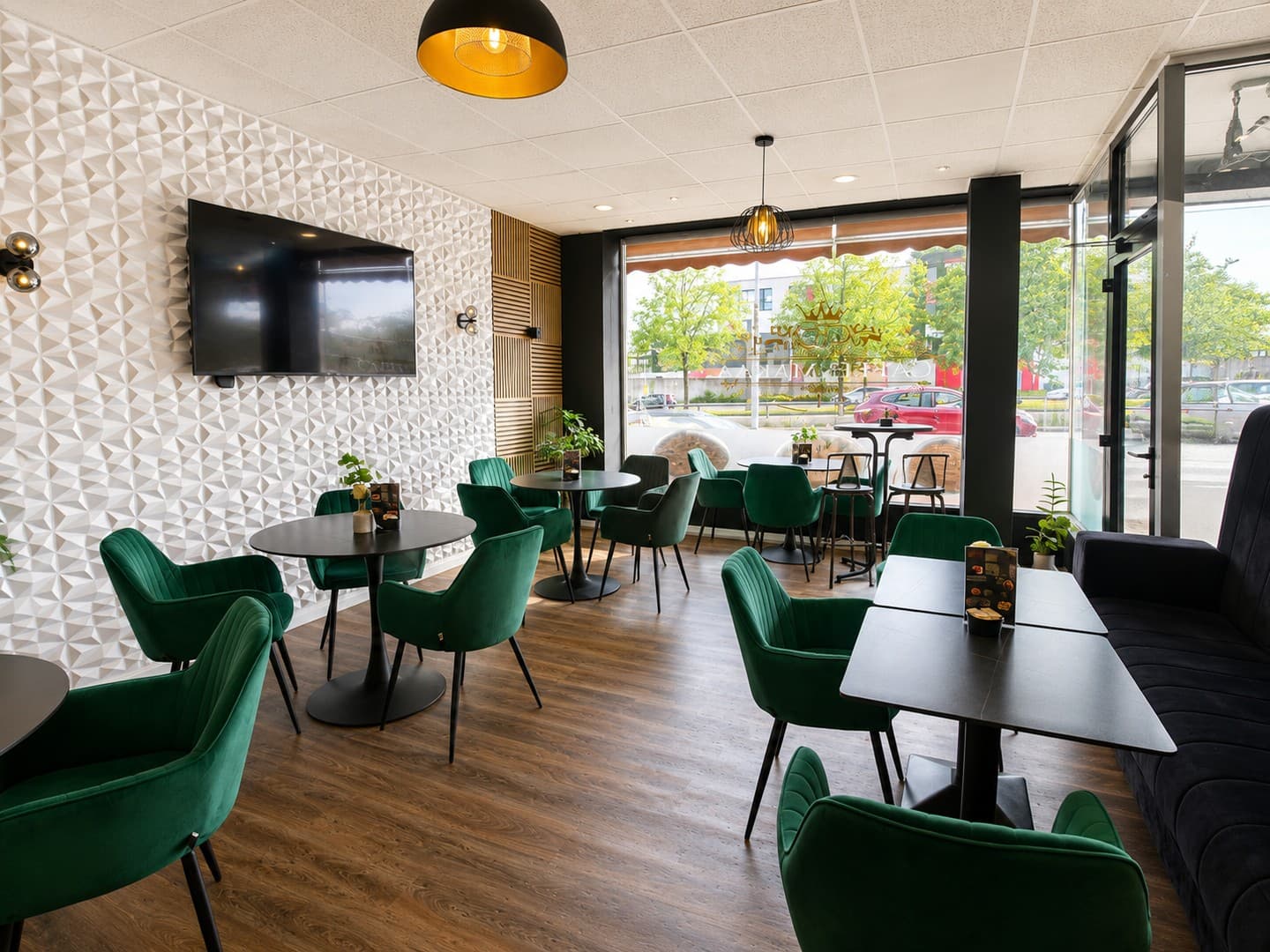 Cafe Ladenlokal zentrale Lage mit Lager/ Büro und Garage/ Nähe HBF