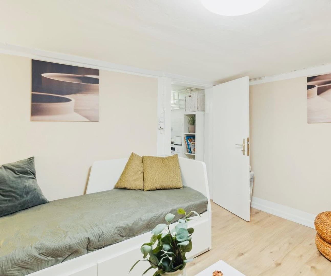 1 Bedroom Souterrain in Lurup (Hamburg West) Garden Furnished – ALL INCL. – 1-Zimmer Oase + Garten