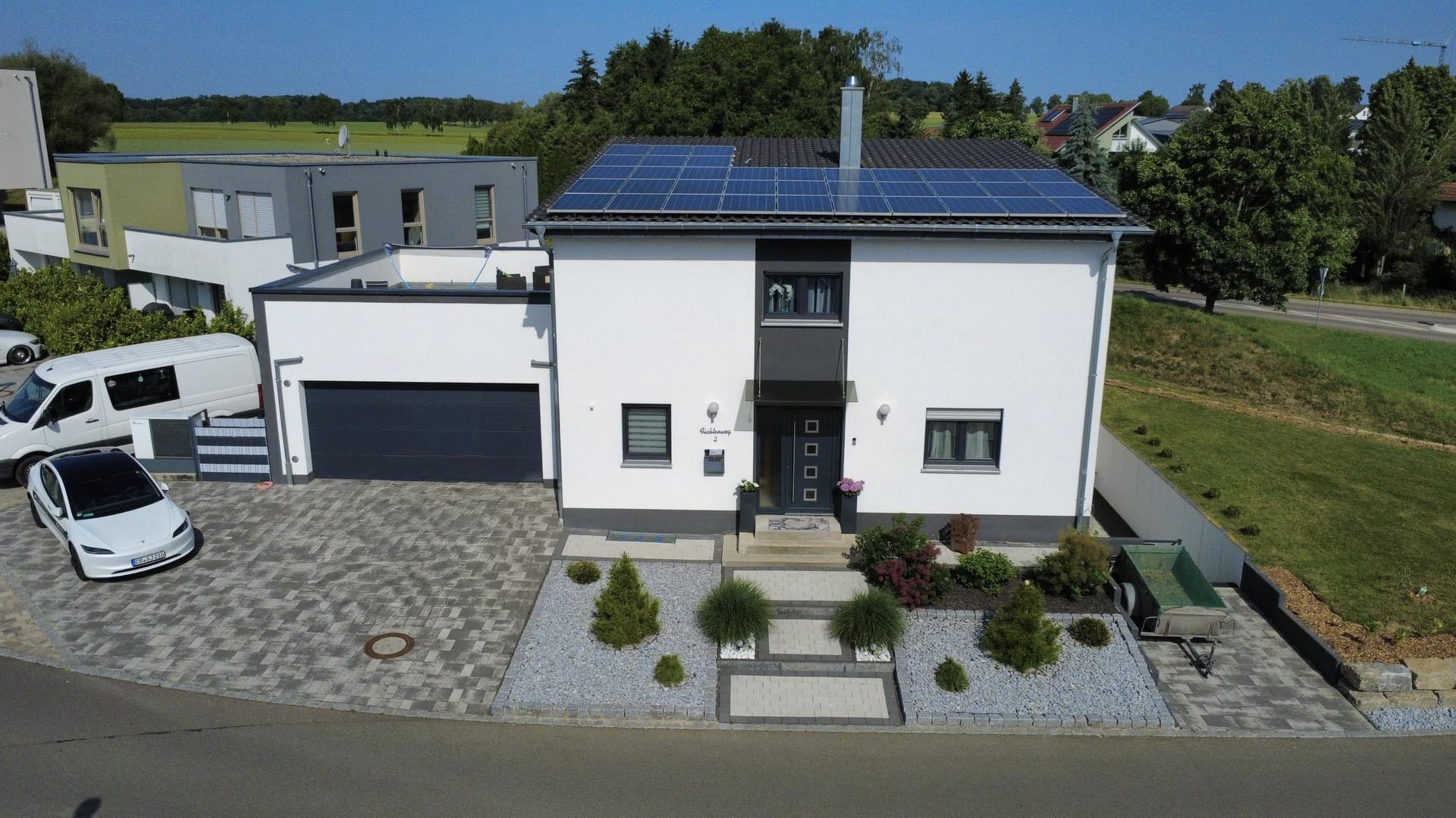 Wohlfühloase – modernes Einfamilienhaus mit Einliegerwohnung