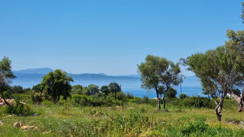 +++ GRIECHENLAND - LEFKADA: Baugrundstück mit traumhaftem Meerblick, Südostküste bei Lypsopyrgos +++