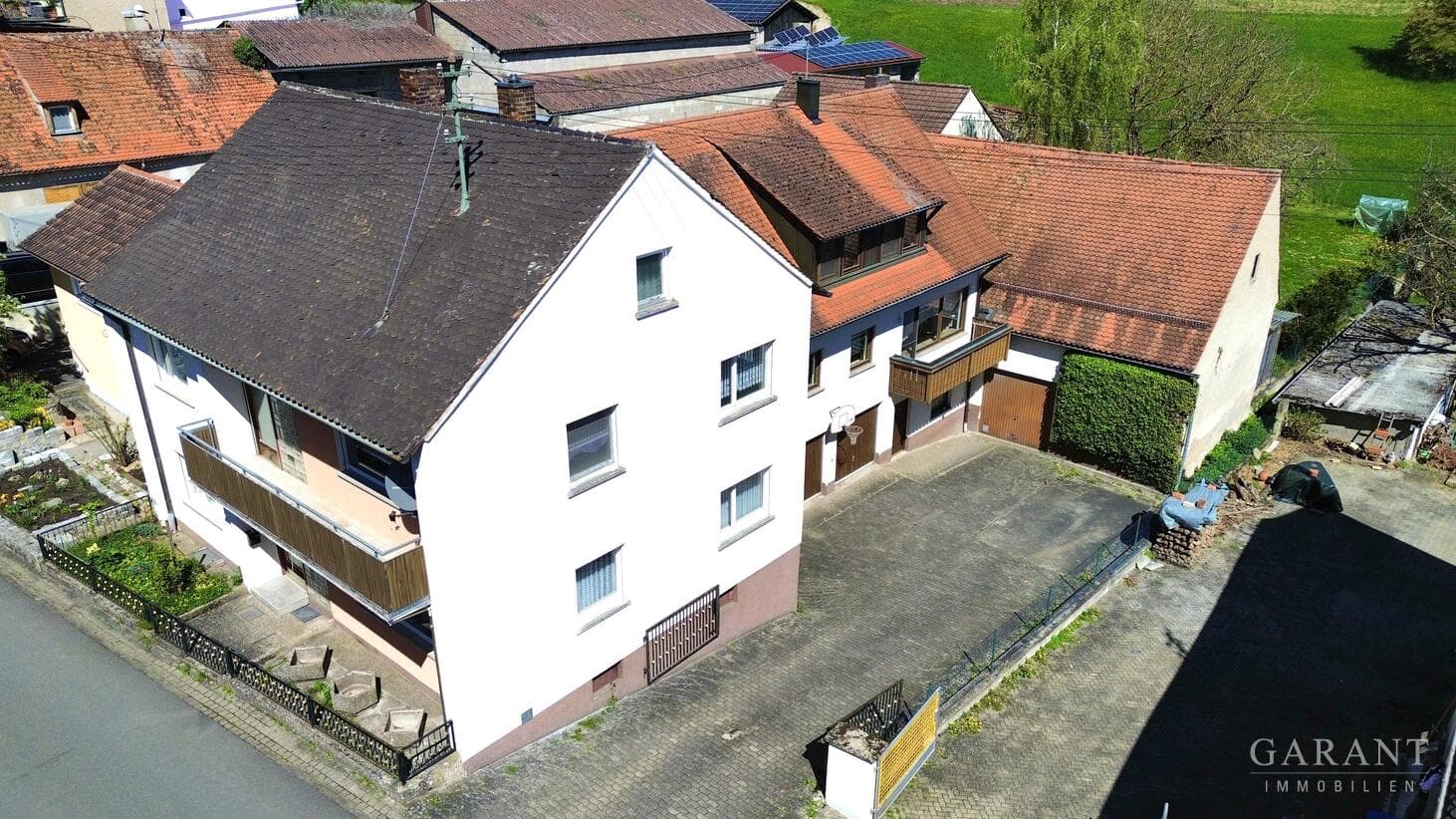Ein Kaufpreis - zwei Wohnhäuser - mit Scheune und Gartenidylle !!!