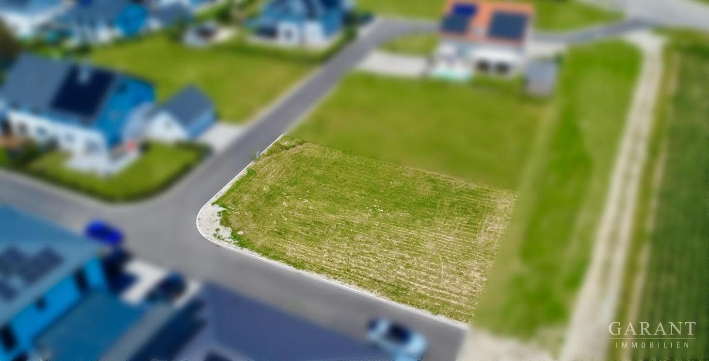 Sonniges Traumgrundstück in Bestlage - Feldrandlage mit Weitblick