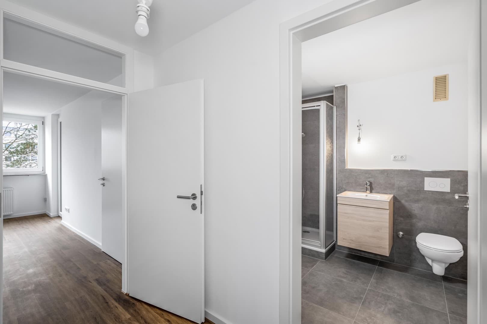 Kernsanierte 2-Zimmer-Wohnung mit Balkon | ideal für Eigennutzer und Kapitalanleger