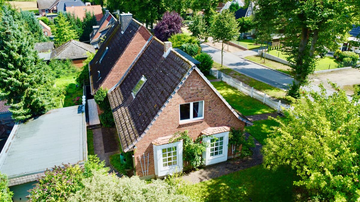 Liebhaberstück in Strandnähe - Haus in Häven mit Entwicklungspotenzial!