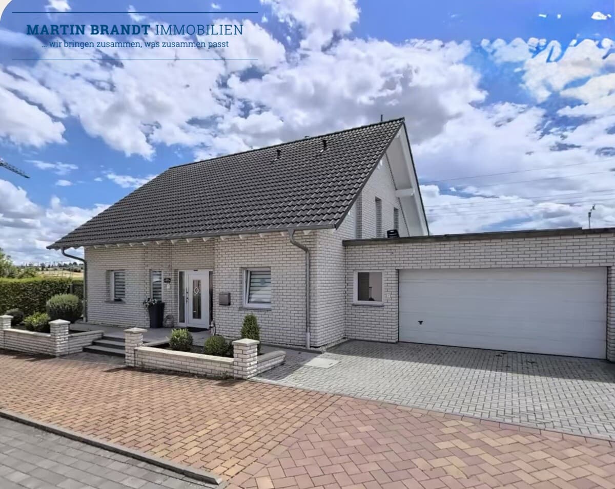 Modernes Einfamilienhaus in Feldrandlage
von Limburg / Eschhofen