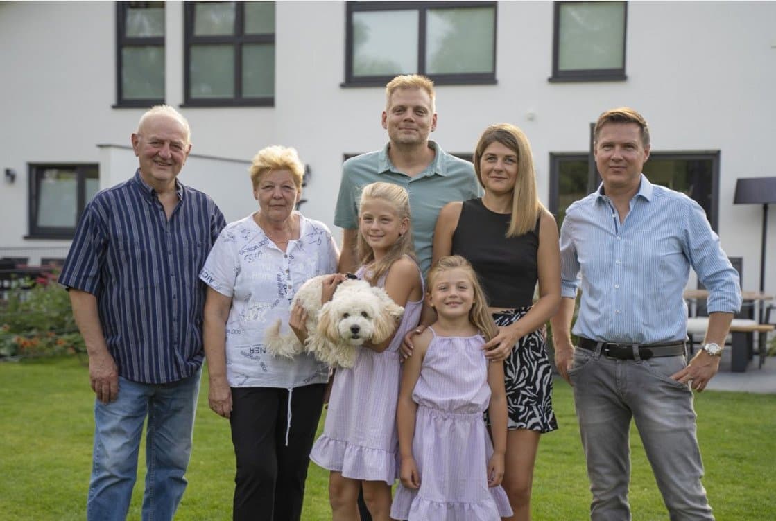 *Drei Generationenhaus von STREIF: Doppelhaus für gemeinsames Wohnen mit Klinkeraktion!*