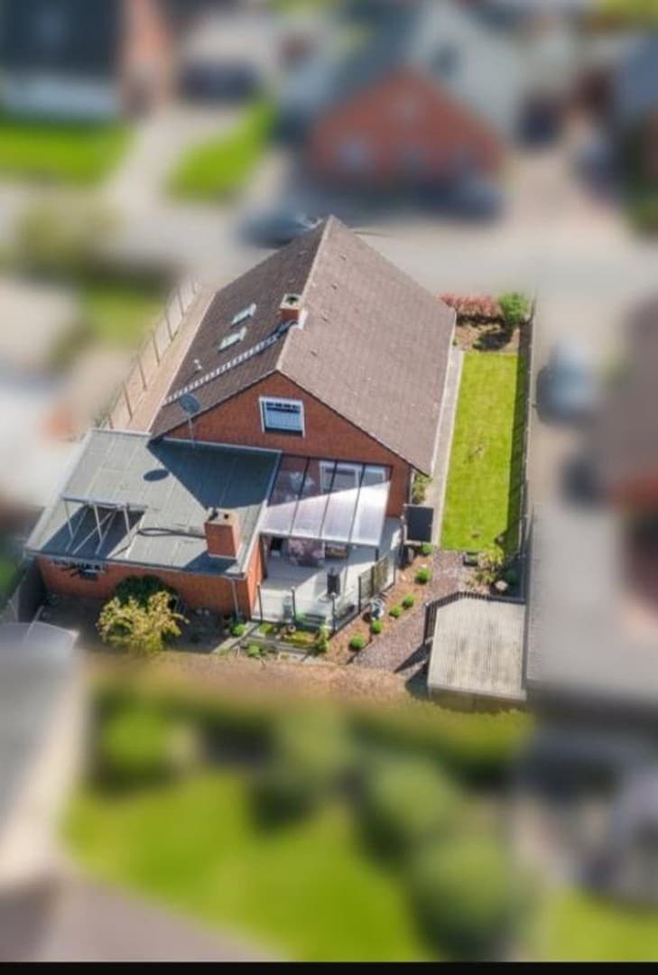 Einfamilienhaus Freistehend - großräumig saniert