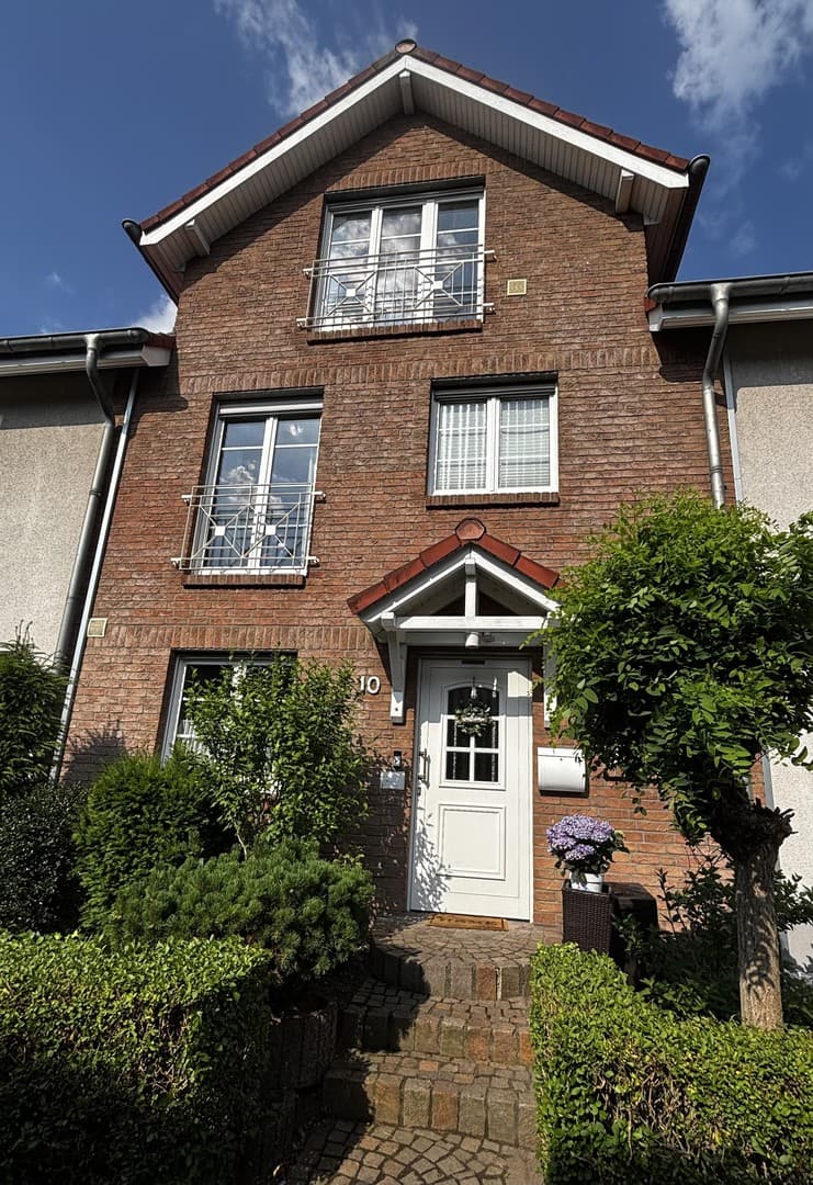 von Privat, ohne Makler! Familienfreundliches Reihenmittelhaus in perfekter Lage mit Solaranlage
