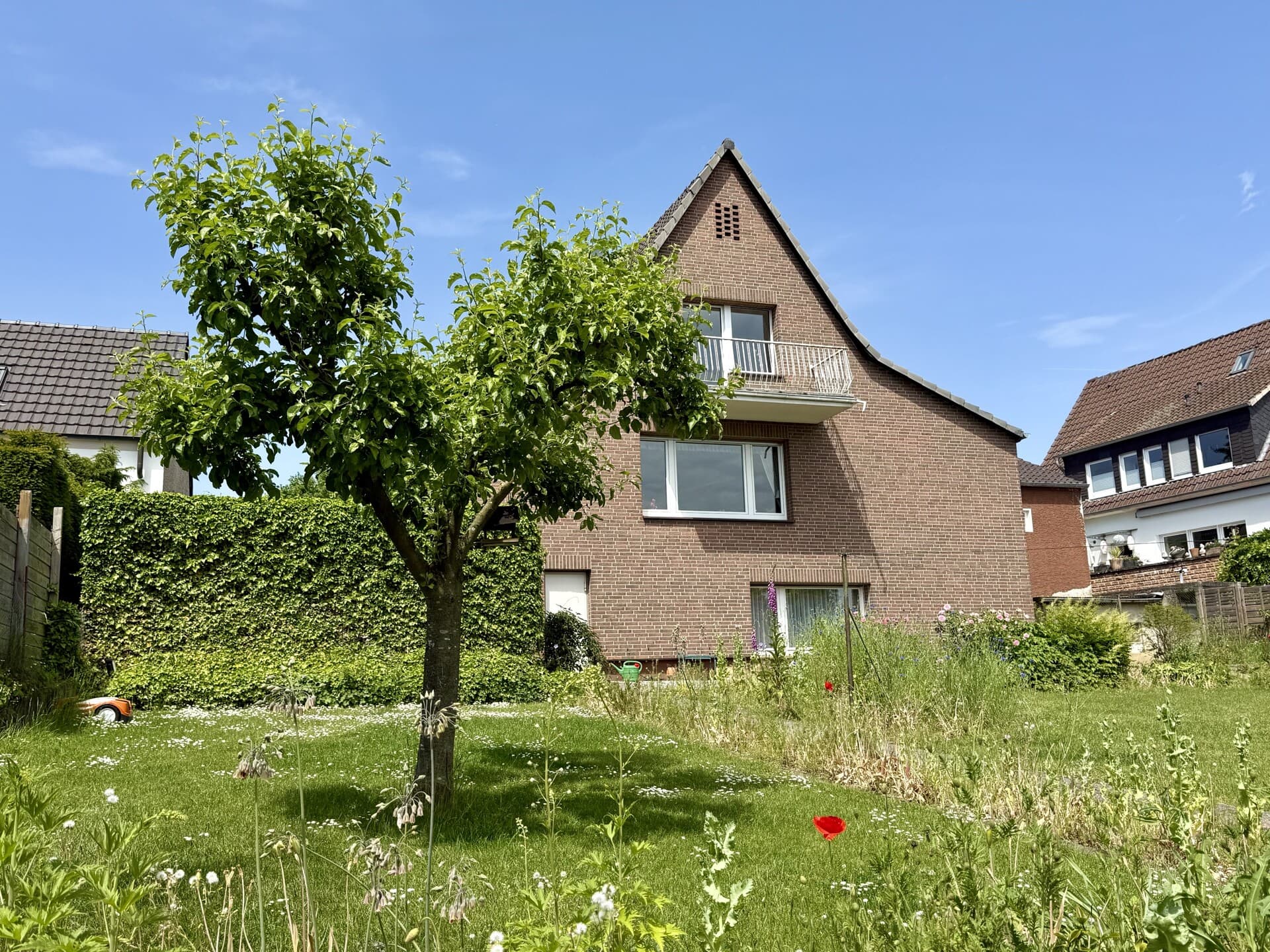 Fröndenberg: Freistehendes Wohnhaus in Top-Lage – Exklusives Familienparadies in ruhiger Sackgasse!