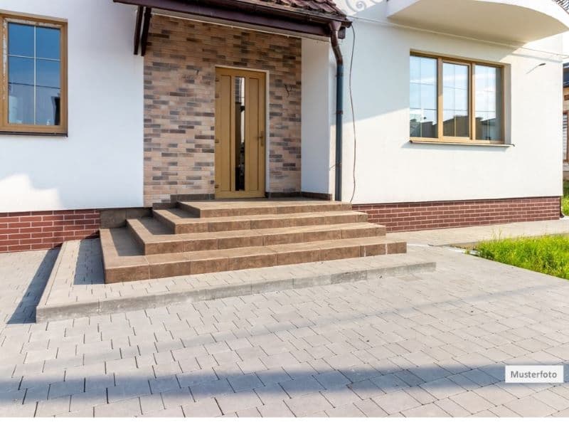 Doppelhaushälfte mit Garage - Ihre Möglichkeit zum Immobilienkauf – provisionsfrei