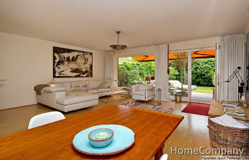 Available until May 2027! Extremely appealing detached house with spacious garage and parking space, in the sought-after Büderich area of Meerbusch