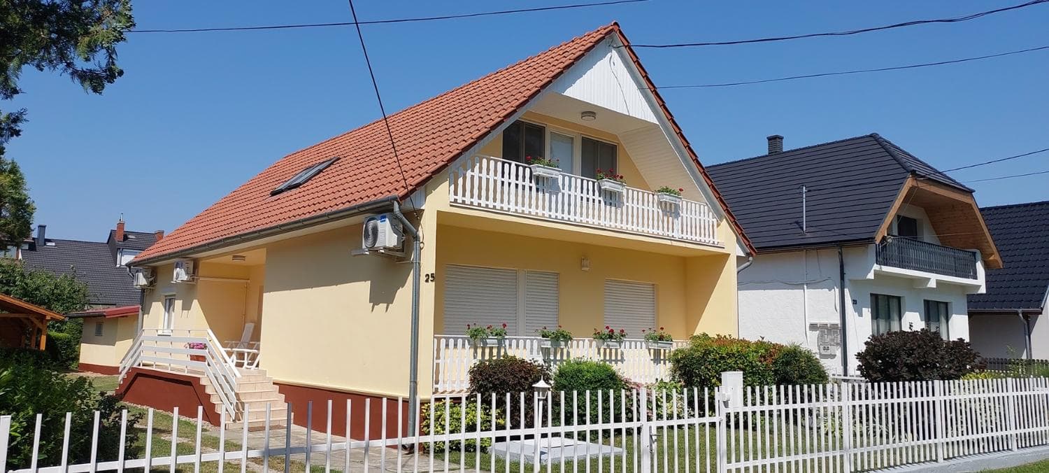 Zweigenerationshaus nah zum See mit extra Apartment