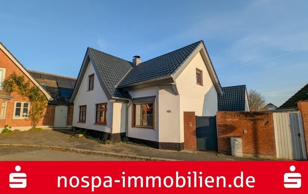 Zwei Wohnhäuser auf einem Grundstück mit Garage und Carport - Nahe der Schlei!
