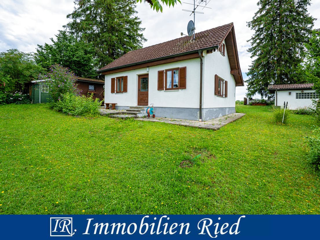 Kleines Häuschen mit ganz großem Grund in grüner Umgebung im schönen Inning am Ammersee
