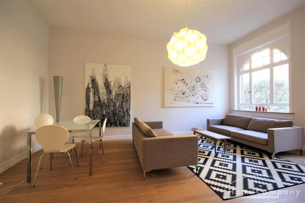 ***Holzhausen 8047520 - stilvolles Ambiente in bester Lage