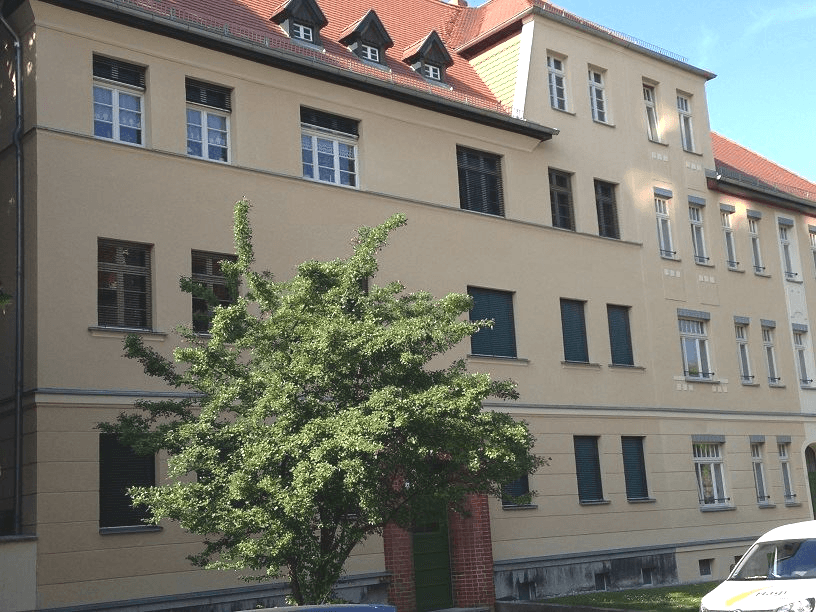 Immobilienpaket - 2 solide vermietete Wohnungen mit Balkon in Leipzig-Paunsdorf