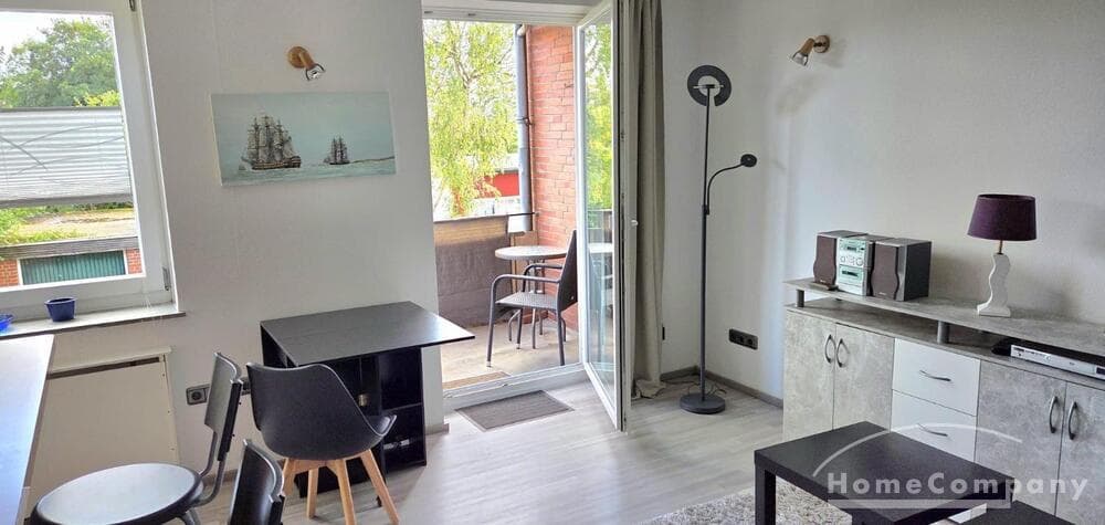 Neu möblierte 2-Zimmer-Wohnung mit Balkon in Kiel