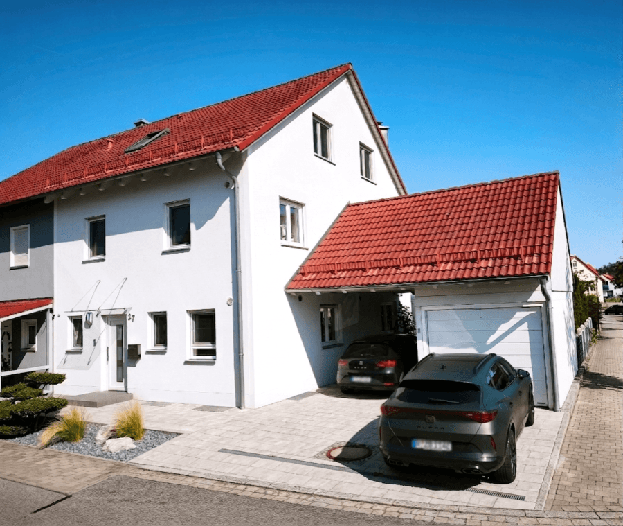 Provisionsfrei* Doppelhaushälfte mit Top Lage in Regenstauf