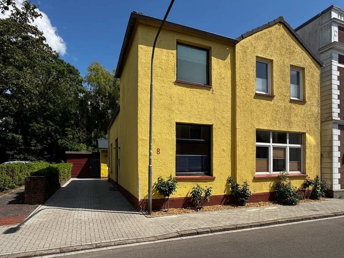 Charmantes Einfamilienhaus mit großzügigem Raumangebot und viel Gestaltungspotenzial in Marne