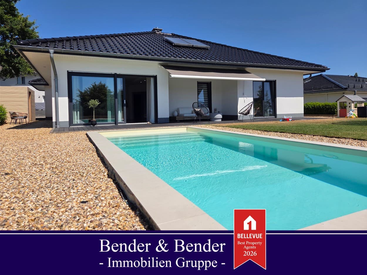 Modernes Wohnen auf einer Ebene mit Garage, Pool & unverbaubarer Aussicht – stilvoll, hochwertig, naturnah!