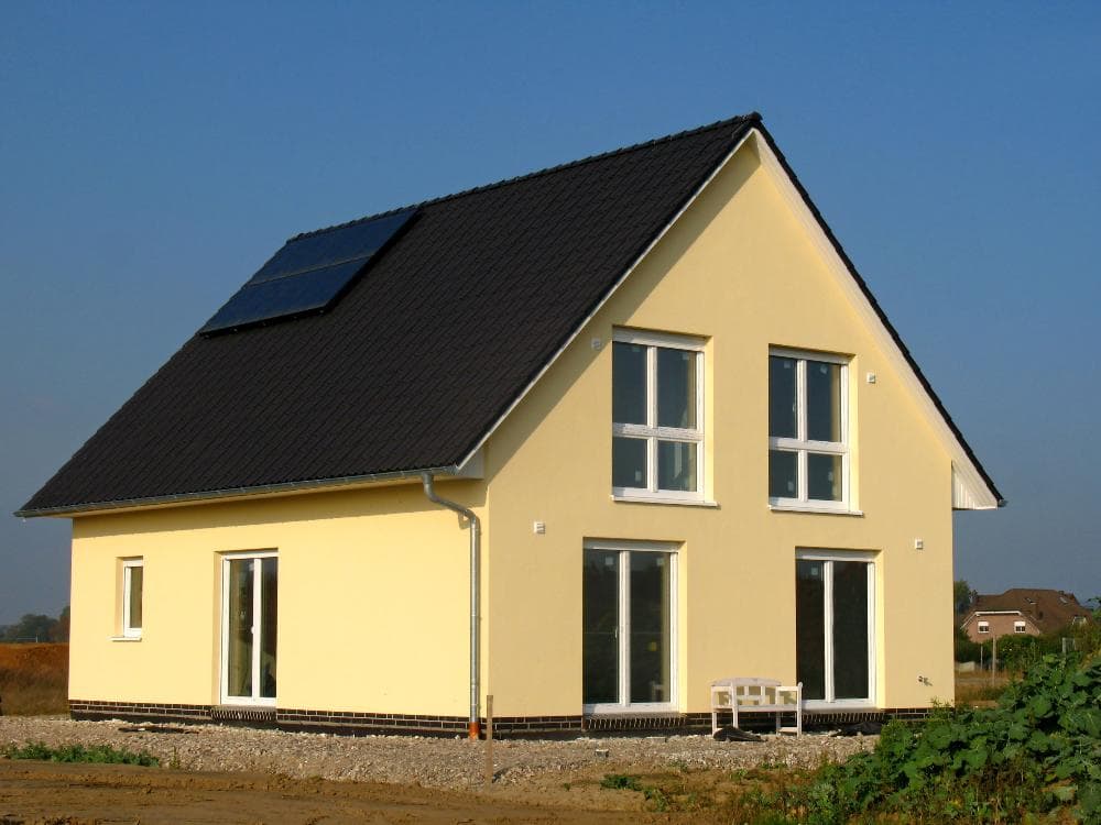 Bauen ist wieder bezahlbar mit Bauzinsen ab 1 % und einer Heidenheim-Preisoffensive. Der Klassiker mit besonderen Extras.