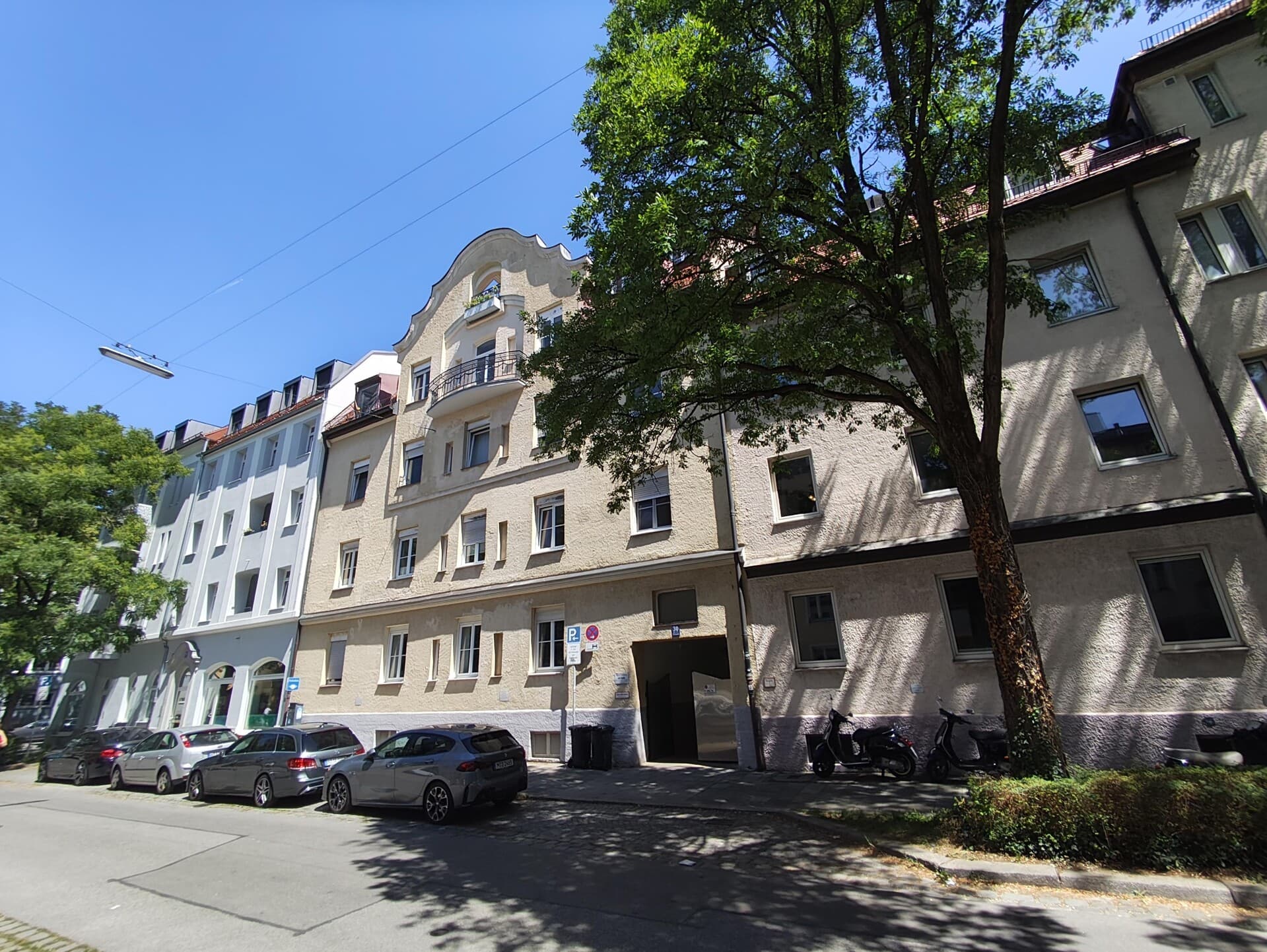 Altbauwohnung in Neuhausen, teilweise renovierungsbedürftig - Bes. am FR 02.10. ind. Vereinb.