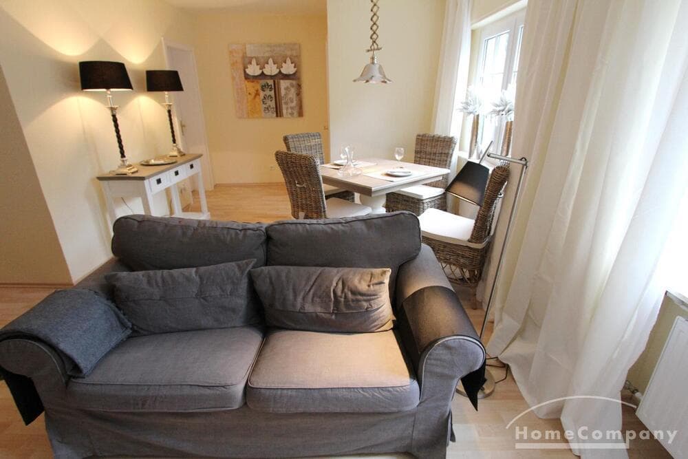 Designer-Appartment mit 1,5 Zimmern und mit separatem Schlafbereich und eigenem Eingang!