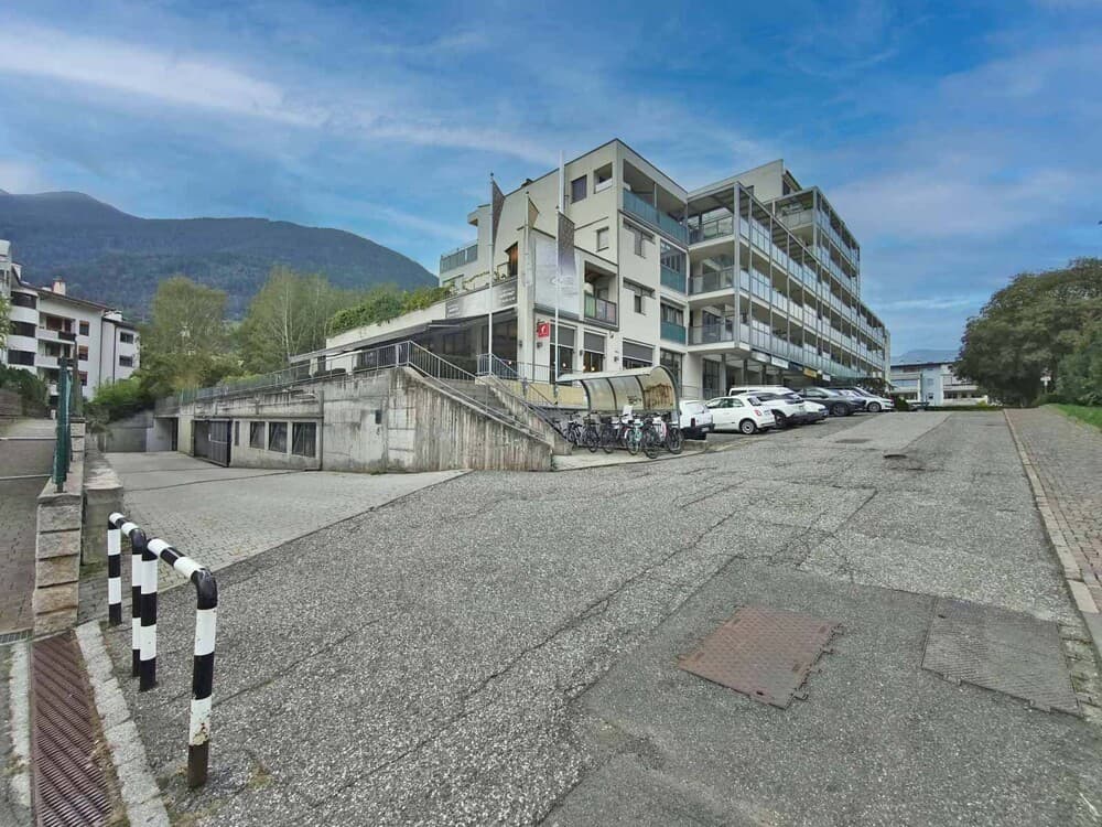 Zentral gelegen und vielseitig nutzbar – Garage/Magazin in Brixen