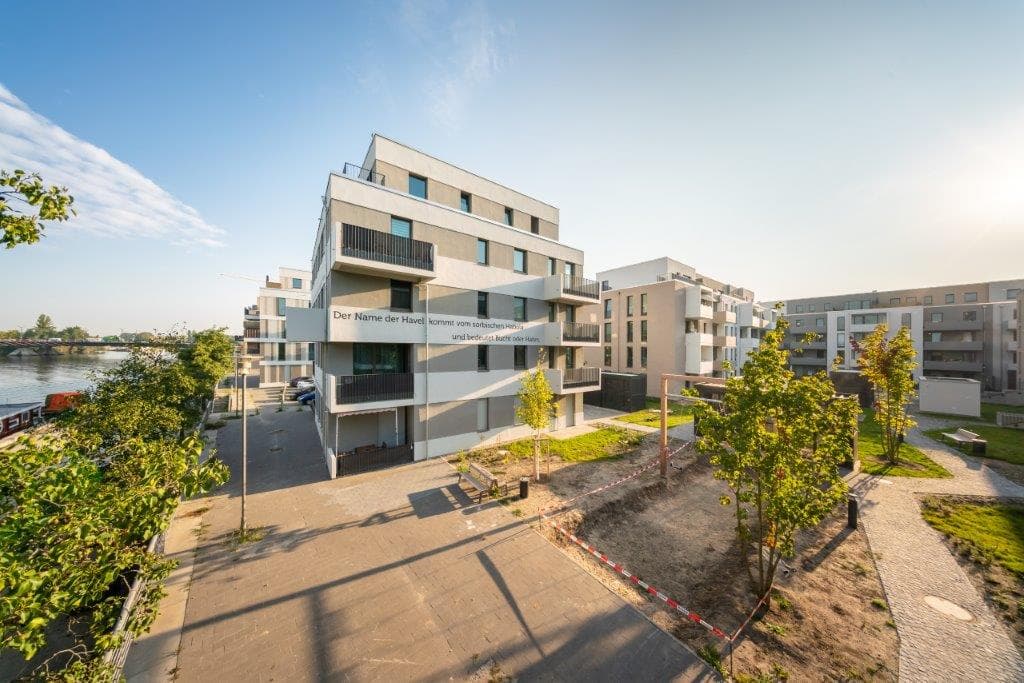 Helle 3-Zimmer-Wohnung mit Balkon – barrierefreie Objektgestaltung – provisionsfrei