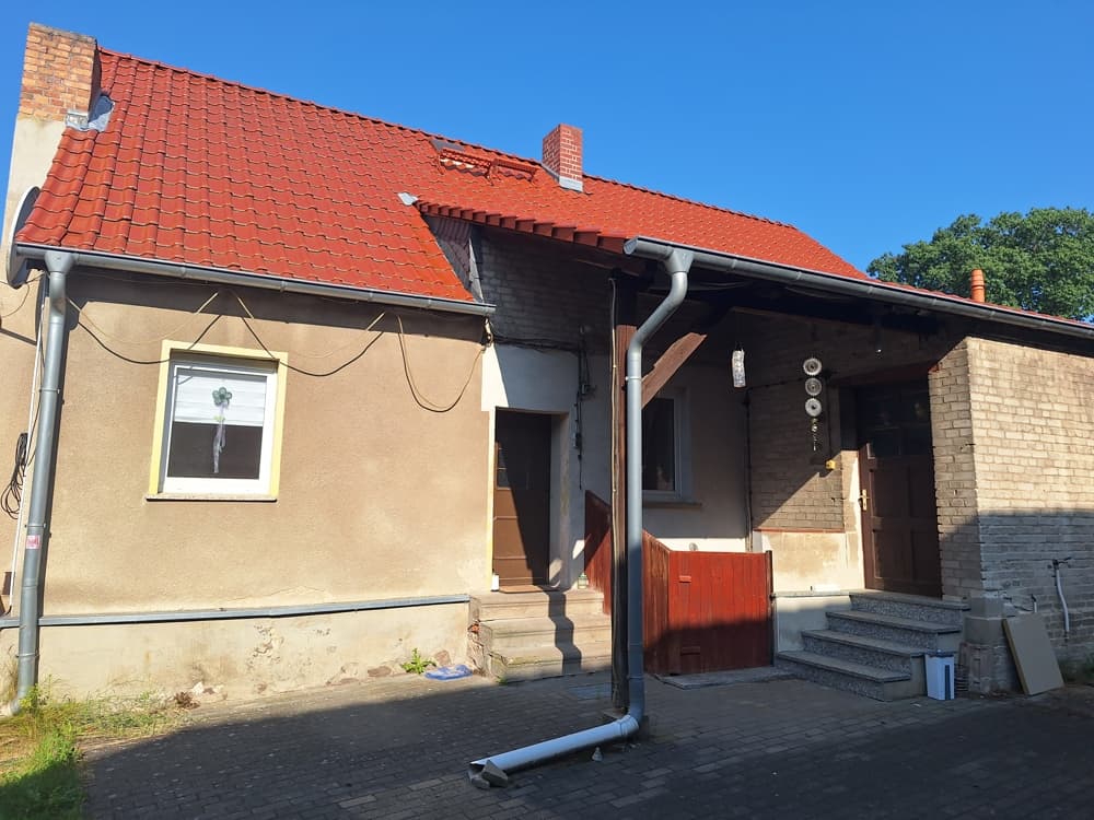 Einfamilienhaus in idyllischer Dorflage mit pflegeleichtem Grundstück!