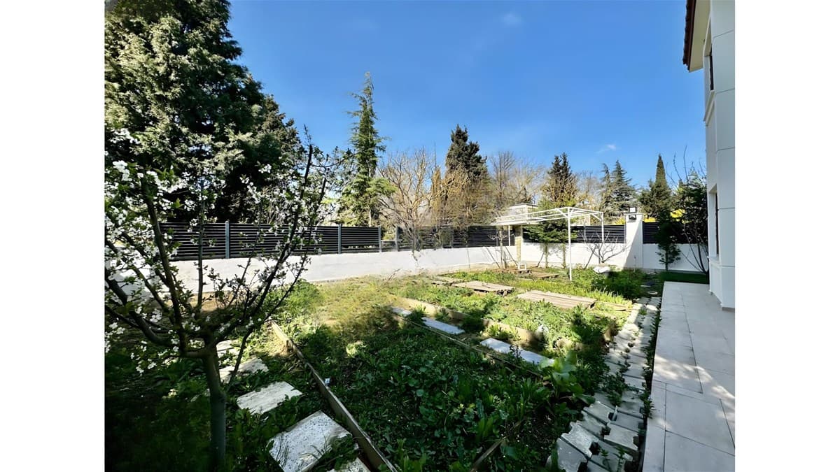 Renommierte Immobilie mit Meerblick und großzügiger Terrasse in Strandnähe in Silivri, Istanbul